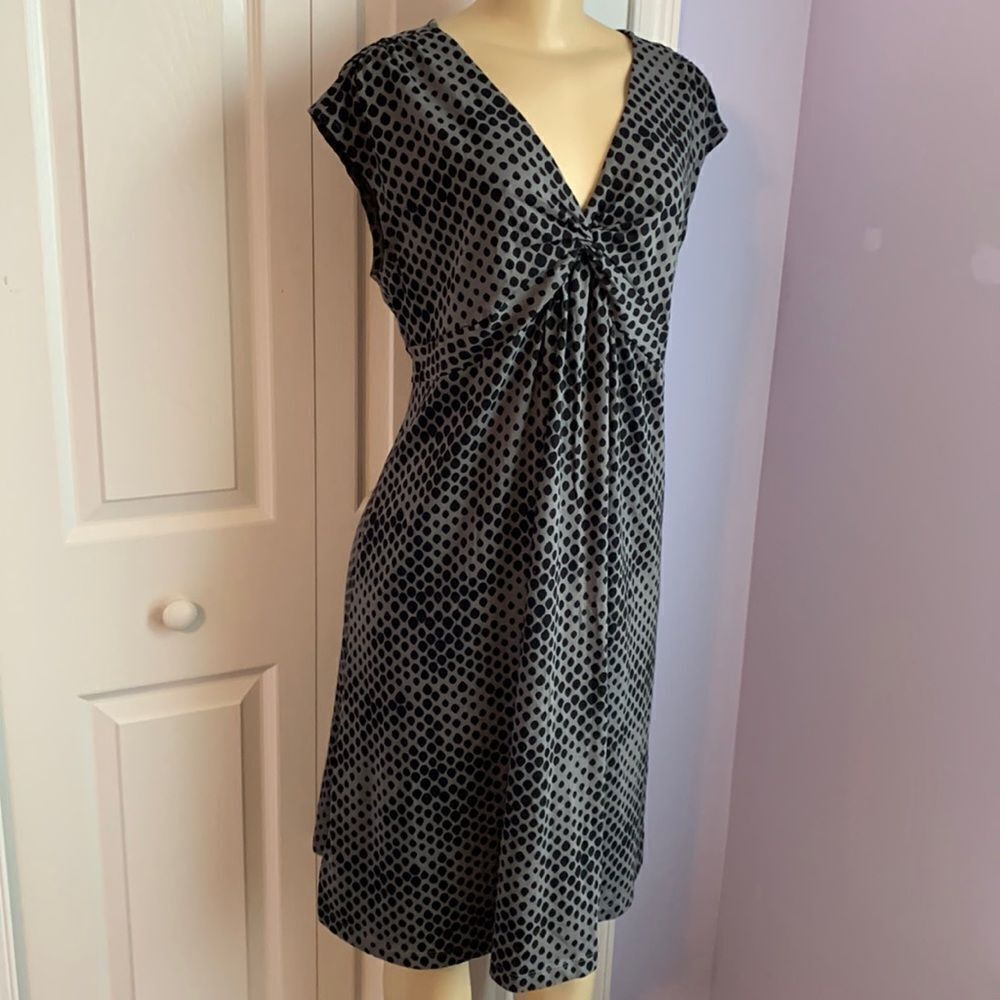 Old Navy Maternity Twist-Front Cap Sleeve Midi Dress